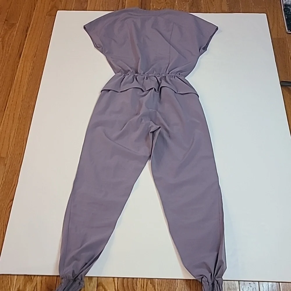 #379 Lululemon Stretch Travel Woven Jumpsuit in Dusky Lavender Size 0 o230